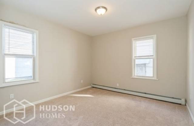1618 Bayview Avenue Gallery 4