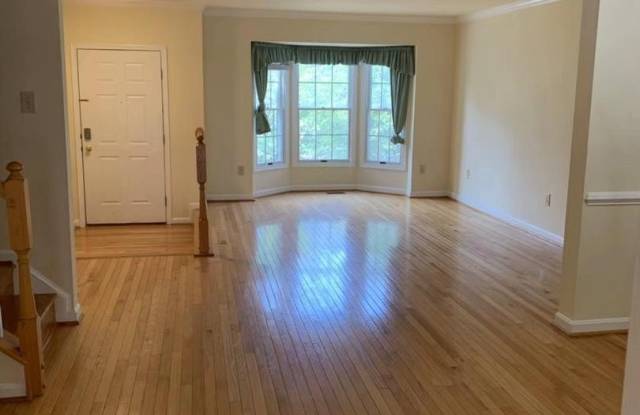 19027 STEEPLE Place Gallery 3