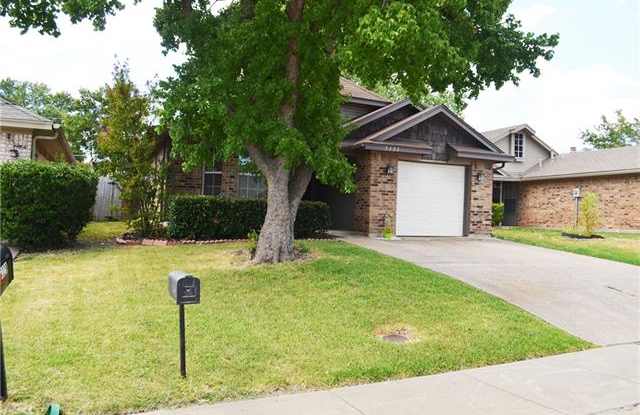 5333 Riverport Drive Gallery 3