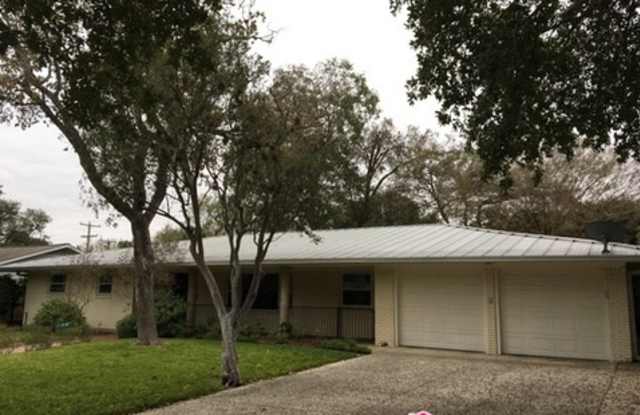 614 Rockhill Drive Gallery 2