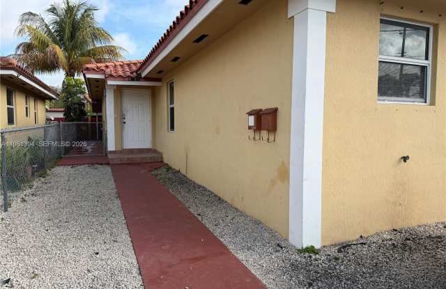 4761 NW Flagler Ter photos photos