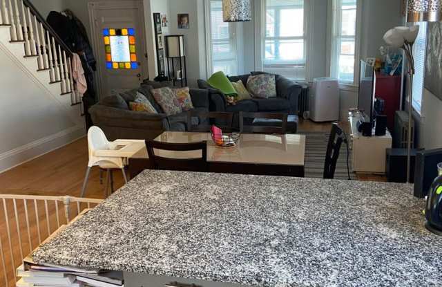 HOT NEWTON LISTING!!! photos photos