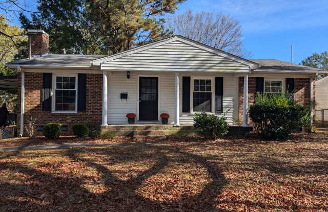 Coming SOON! ONE LEVEL HOME- 3 BR 1 BA~ Washer & Dryer~fenced yard~Carport~ Yard work included! photos photos