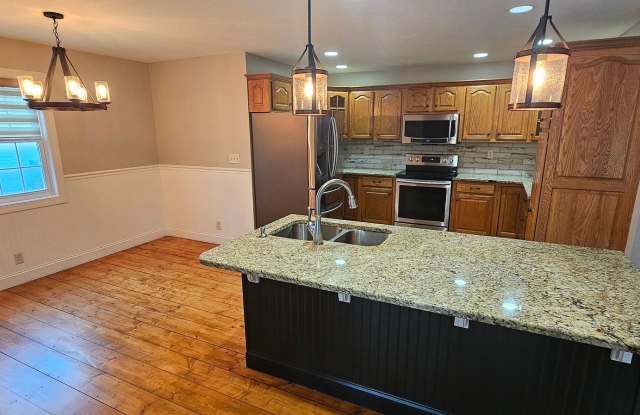 Welcome to this stunning 4 bedroom, 3 bathroom home located in Ontario, OH photos photos