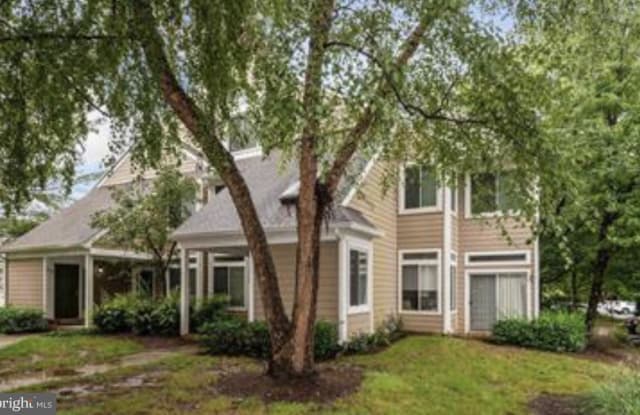 12351 STRONG COURT - 12351 Strong Court, Fair Oaks, VA 22033