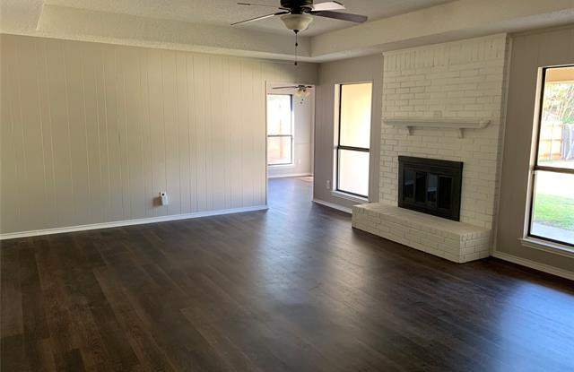 8241 Meadowbrook Drive Gallery 4