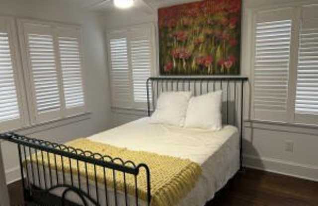 1808 B Street Gallery 2