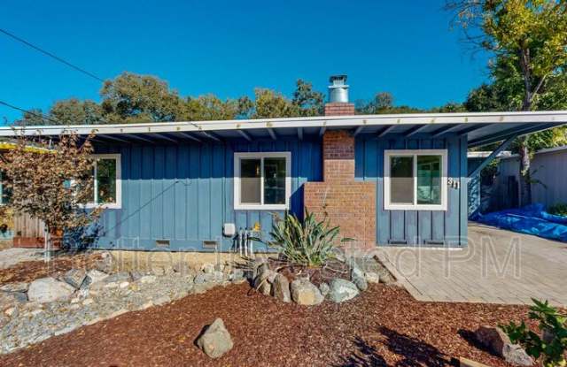 311 Lomitas Ln Gallery 1