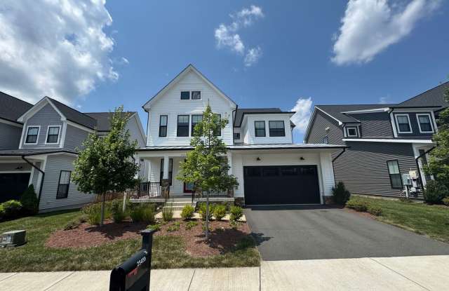 Stylish And Spacious 4 Bed 3.5 Bath Home In Desired In Whitman Property photos photos