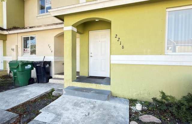 2216 NW 135th Ter photos photos