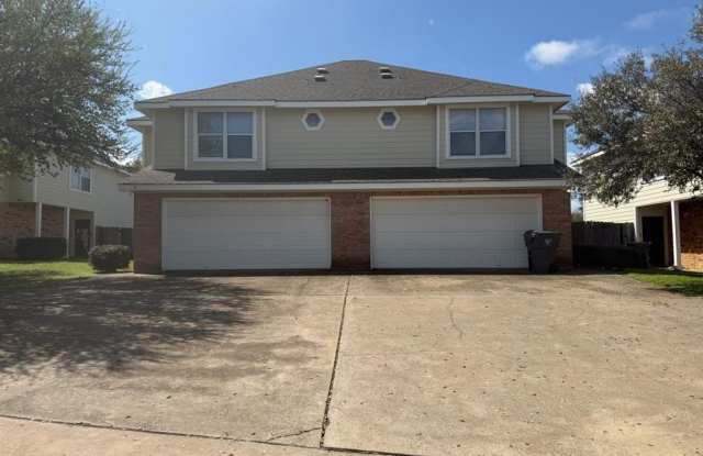 2539 Pascal Court photos photos