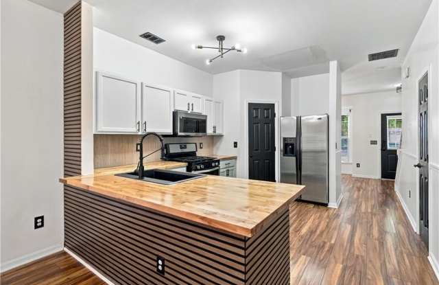 310 Paden Cove Trail Gallery 3
