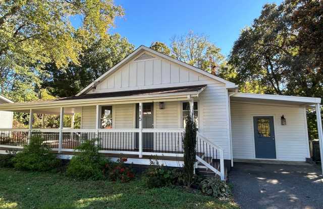 Renovated 3BR Ranch Home in Newton Gallery 1