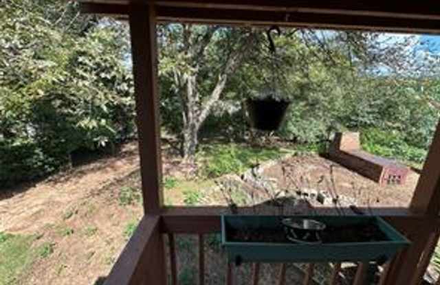 Charming 3 Bed/2 Bath Home in Montgomery - $1425/mo photos photos