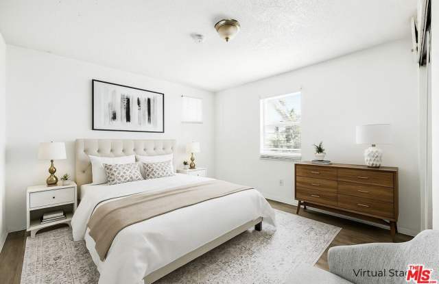 3962 S Hobart Blvd photos photos