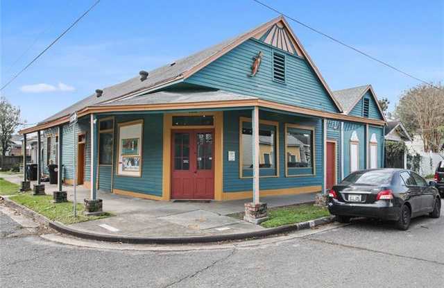 7800 OAK Street Gallery 2