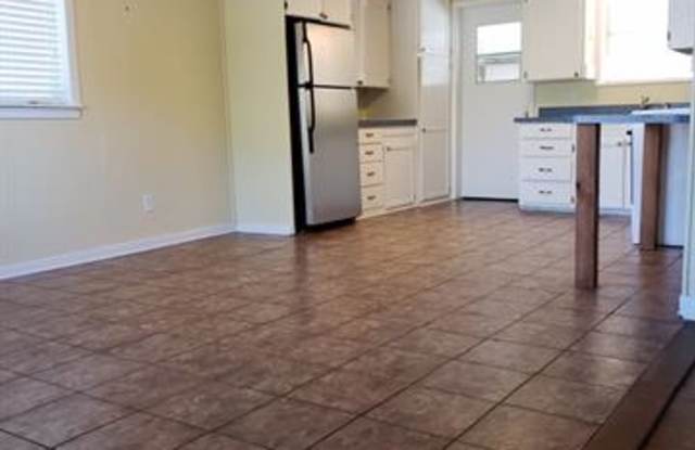 110 Denton Street E Gallery 3