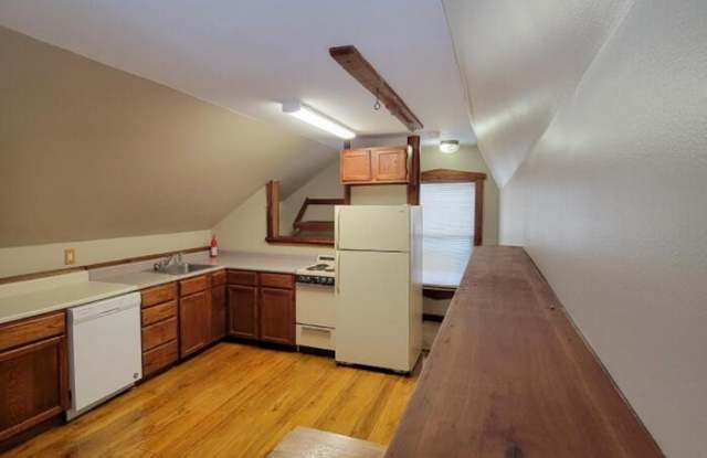 21940 Admirals Walk Gallery 2