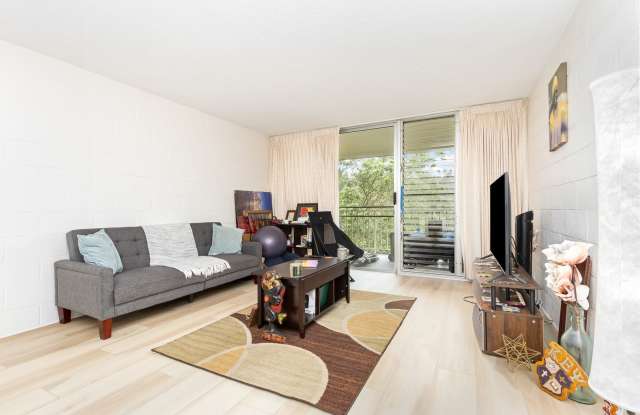 Waikalani Woodlands - 2 bedroom, 1 baths, 2 parking stalls - Avail 10/2! Gallery 4
