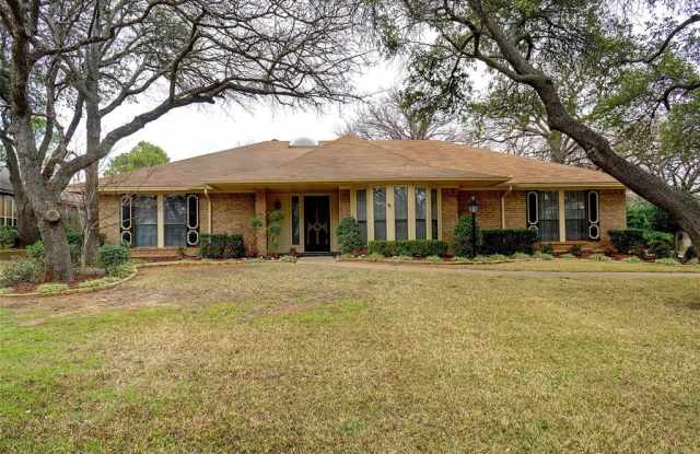 312 Oak Crest Hill Drive - 312 Oak Crest Hill Drive, Colleyville, TX 76034