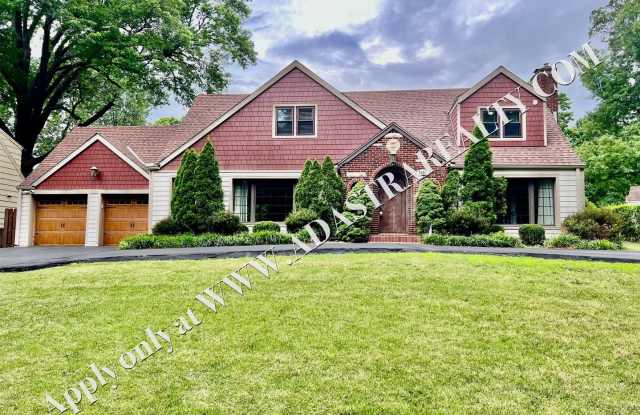 Beautiful 4 Bed 3.5 Bath Home in Fairway-Available NOW!! photos photos