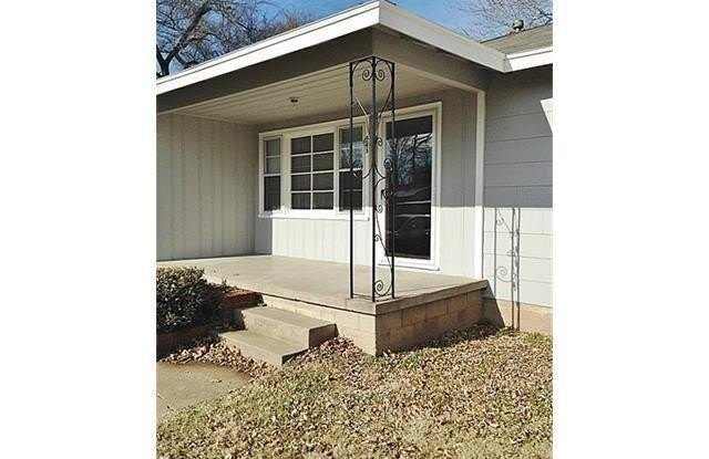 265 E 45th Court Gallery 2