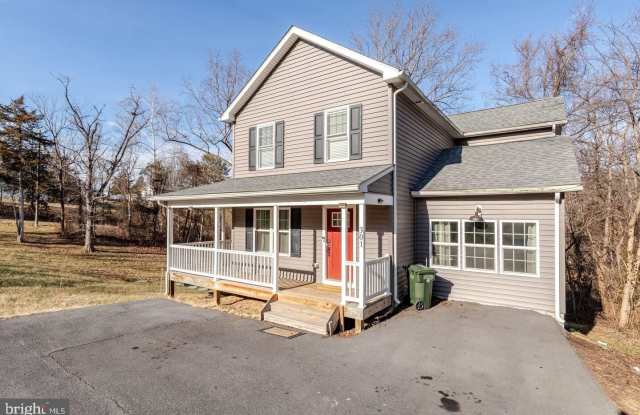 301 ROLLASON Drive Gallery 2
