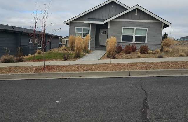 Modern home in Yarrows Gallery 1