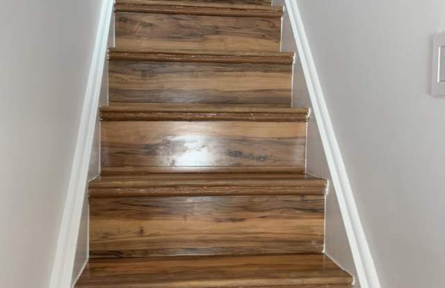 706 2nd Avenue unit: 2 photos photos