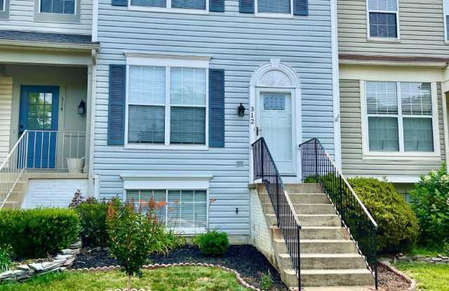 312 STALLION Square NE Gallery 2
