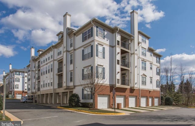 11503 SPERRIN CIR #402 - 11503 Sperrin Circle, Fair Oaks, VA 22030