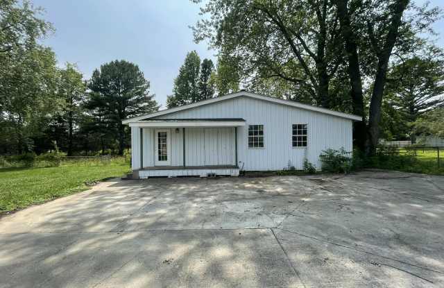 1406 Old Estill Springs Road Gallery 3