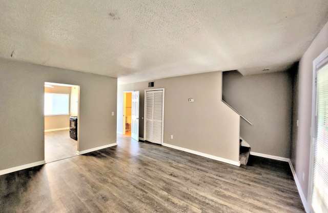 Avalon Cove Townhomes Gallery 2
