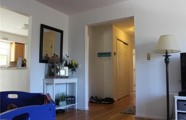 396 Columbus Avenue Gallery 2