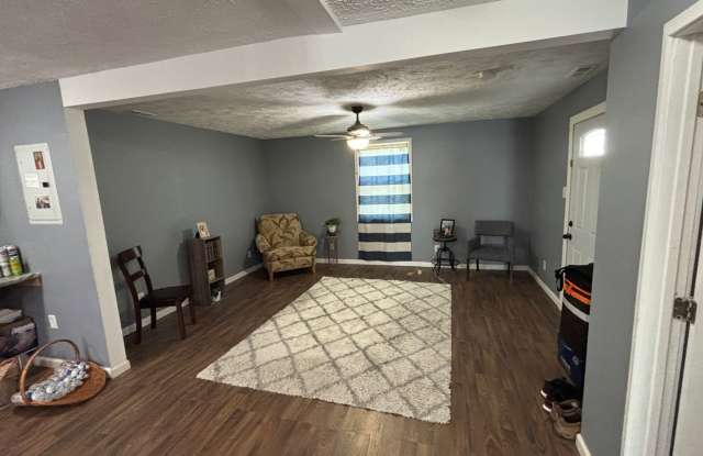 3bed/1 bath Gallery 3