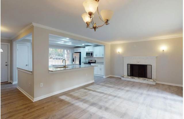 8512 Rose Marie Drive - B Gallery 2