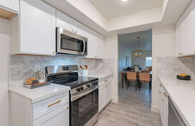 Fresh  Clean Townhome in North Phx! photos photos
