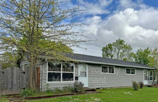 1523 NW Kings Blvd photos photos