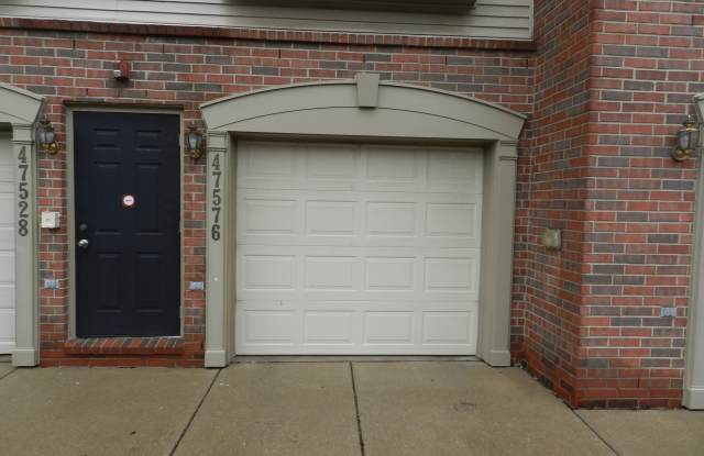 47576 Pembroke Dr Gallery 2