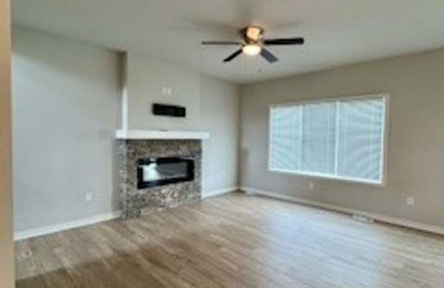 Charming 3 Bedroom Home in Urbandale Gallery 3