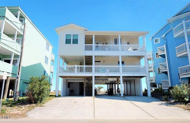 1514 Carolina Beach Avenue N - 1514 Carolina Beach Avenue North, Carolina Beach, NC 28428