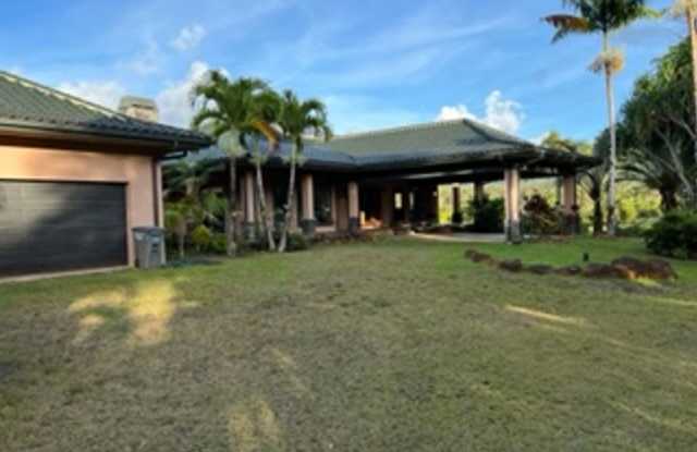 Private Home in Kahiliwai Ridge Gallery 1