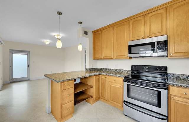 410 SW 15th St photos photos