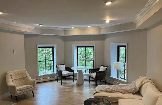 29 Brimmer St Apt 3 Gallery 1