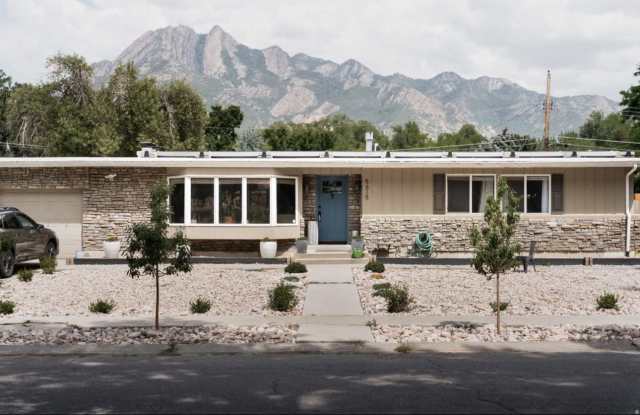 5615 South Laurelwood Street Gallery 1