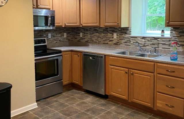 72 Sterling Hill Rd photos photos