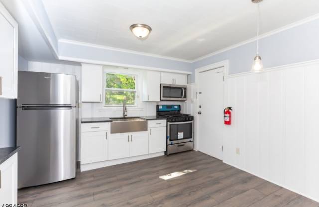 36 WHITFIELD ST - 36 Whitfield Street, Caldwell, NJ 07006