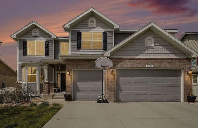 Spacious 5BR House in Longmont Gallery 1