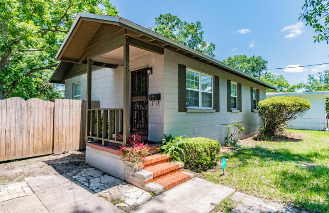 5727 Brait Avenue - 5727 Brait Avenue, Jacksonville, FL 32209