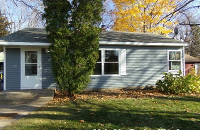 2916 Simpson St - 2916 Simpson Street, Roseville, MN 55113